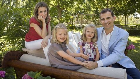 La Princesa, con sus padres y su hermana