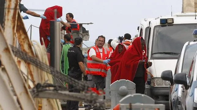 Imagen de la llegada de inmigrantes el pasado día 30, rescatados por Salvamento Maarítimo