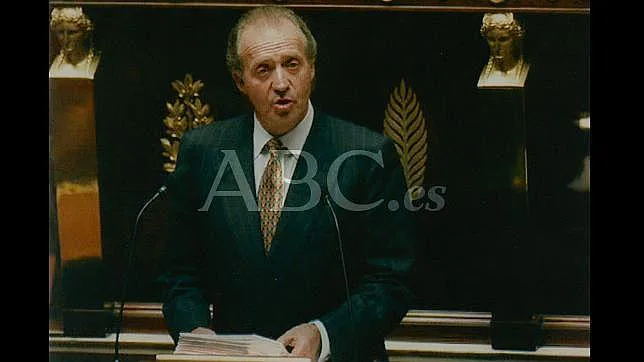 Don Juan Carlos, segundo Jefe de Estado en dirigirse a la Asamblea Nacional de Francia