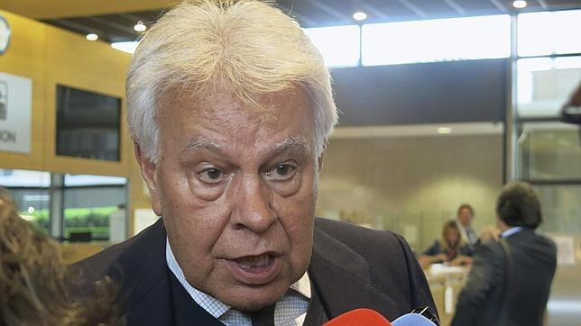 Felipe González prevé viajar a Venezuela el sábado