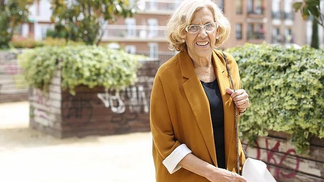 Un juez abre diligencias para decidir si admite una querella contra el marido de Carmena