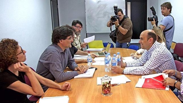 Reunión mantenida entre Guanyar Alacant y el PSOE-PSPV en Alicante