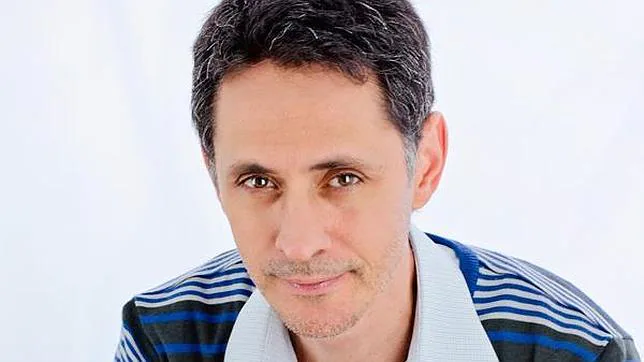 El autor colombiano Pablo Montoya, premio Rómulo Gallegos 2015
