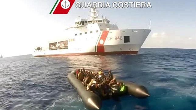 Rescatados más de 2.000 inmigrantes en aguas del Mediterráneo