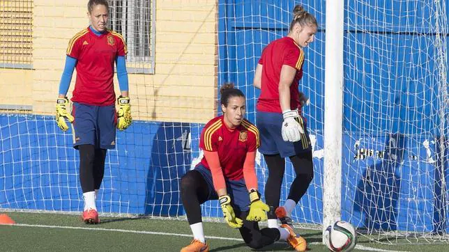 Gallardo, Tirapu y Paños, las tres porteras de la selección española