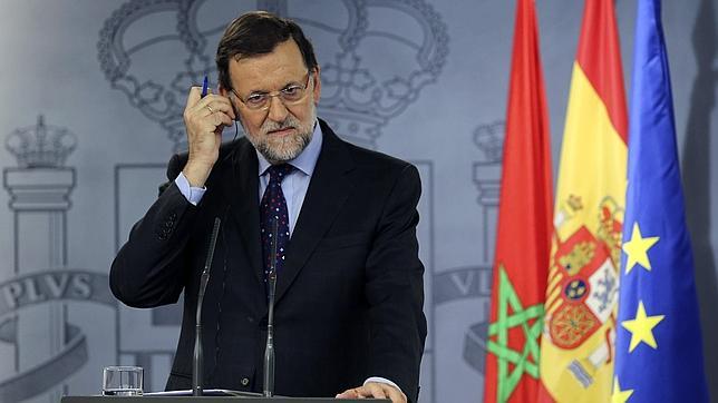 Rajoy endurece su mensaje contra el PSOE