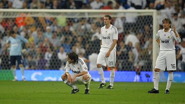 El Real Madrid de 2009 acabó en blanco y el Barça con triplete, como en este 2015