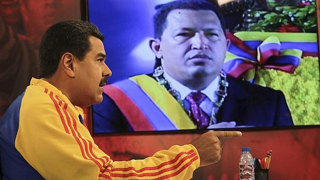 Los venezolanos se despiertan y acuestan con los acordes del himno patrio. Maduro lo pone en su programa -«Contacto con Maduro»-, en cada edición, como la del pasado 3 de junio, en imagen