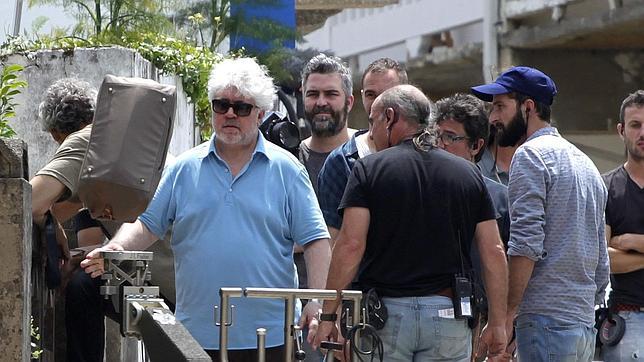 Almodóvar rompe el «Silencio» de Redes en el inicio de su rodaje