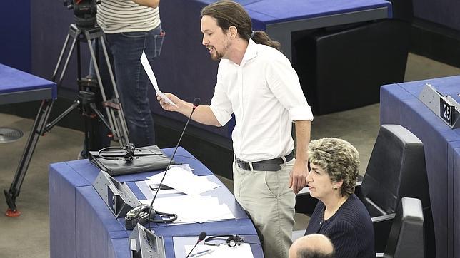 Pablo Iglesias se ausenta de una votación sobre el TTIP para participar en la radio