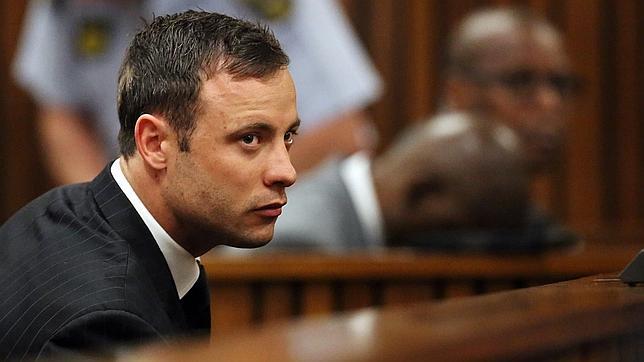 Los padres de Reeva quieren a Oscar Pistorius entre rejas