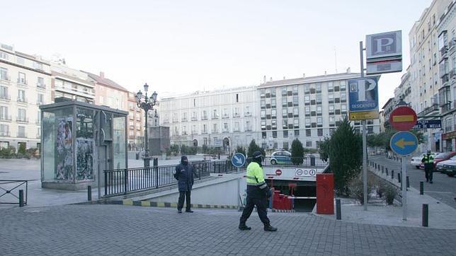 Piden al Ayuntamiento que la plaza Vázquez de Mella se llame Pedro Zerolo