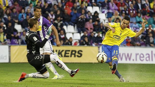 Dos expulsiones frenan al Valladolid