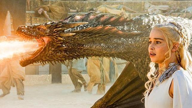 Khaleesi sobrevuela España a lomos de Drogon en «Juego de tronos»