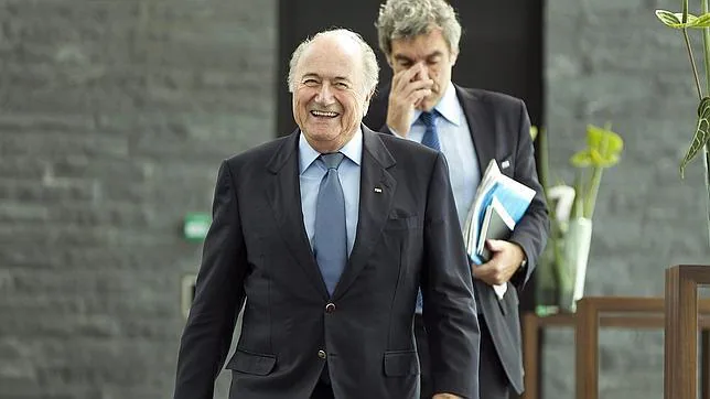 Blatter podría continuar como presidente de la FIFA