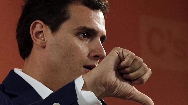 Ciudadanos empieza a expulsar a concejales díscolos por pactar con la izquierda