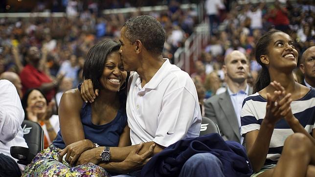 Barack Obama, su esposa, Michelle Obama, y su hija Malia