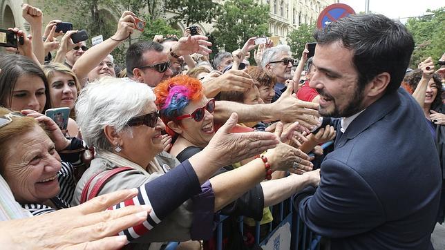 Alberto Garzón visitará Galicia para facilitar la Marea autonómica