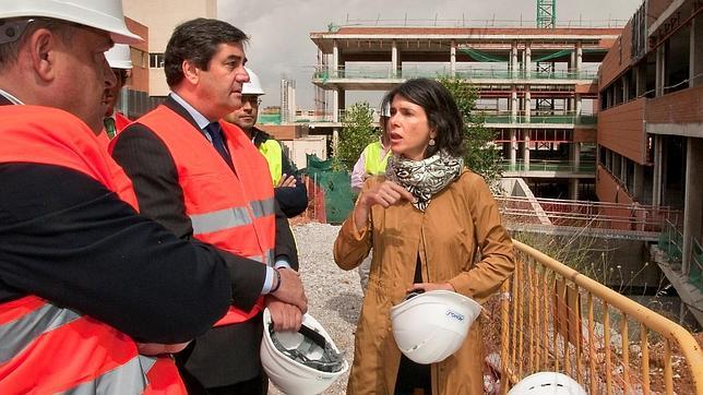 El nuevo parking del Hospital estará listo en diciembre de 2015