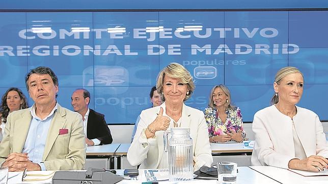 El PP pacta con Aguirre su salida, pero le niega un congreso «a lo Pancho Villa»