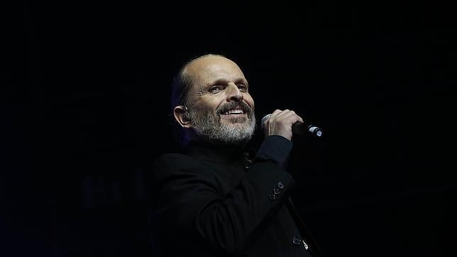 Miguel Bosé: «Vengo de una casa en la que había biblioteca, cuidado»