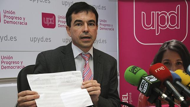 Andrés Herzog presenta su candidatura para liderar UPyD frente a Lozano y Cantó