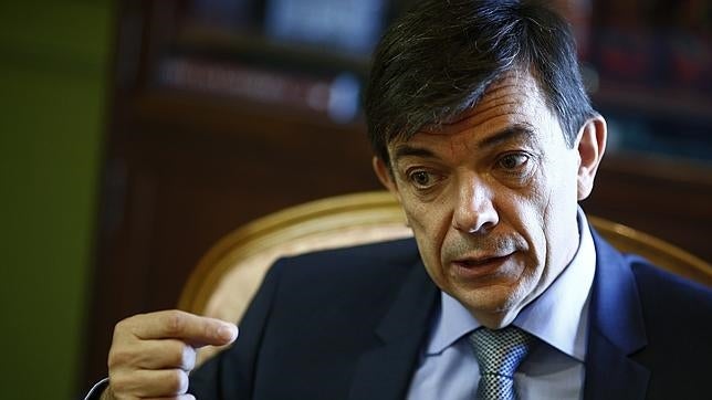 Carlos Andradas: «Los estudiantes podrán pagar por mensualidades»