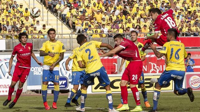 Las Palmas remonta ante el Zaragoza y logra el ascenso a Primera