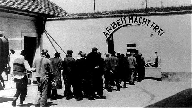Entrada al campo de concentración de Terezín, donde Viktor Ullmann compuso «El emperador de la Atlántida»