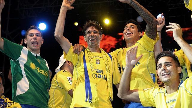 Valerón celebra el ascenso con el Las Palmas