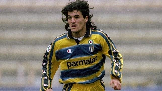 Ariel Ortega solo jugó una temporada en el Parma