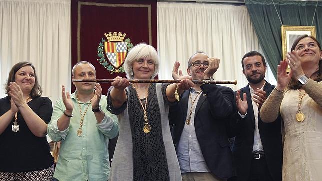 Dolors Sabater, alcaldesa de Badalona, en el momento de tomar posesión