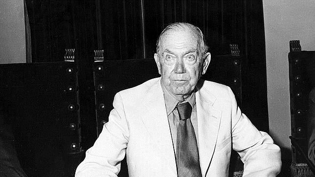 El escritor Graham Greene en 1980