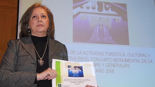 La directora de la Alhambra no dimite y asegura «sentir conculcados sus derechos constitucionales»