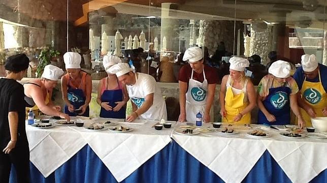 Una de sus clases de cocina