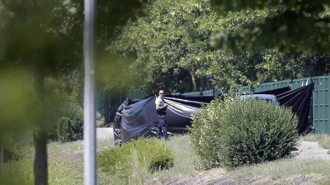 La policía vigila los accesos a la fábrica de Isère donde se ha producido el atentado