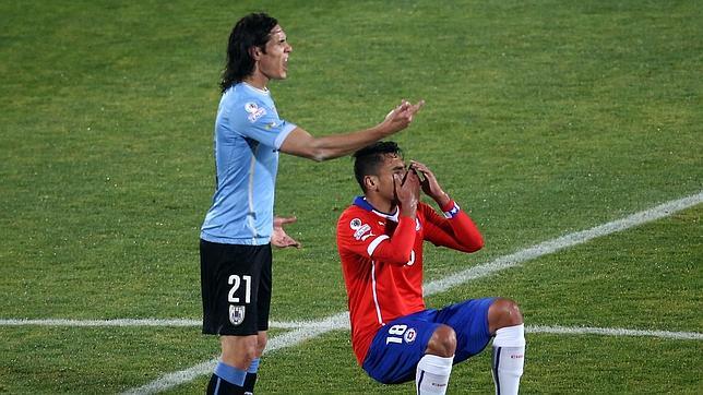 El Mainz no quiere a Jara en su equipo después de su provocación a Cavani