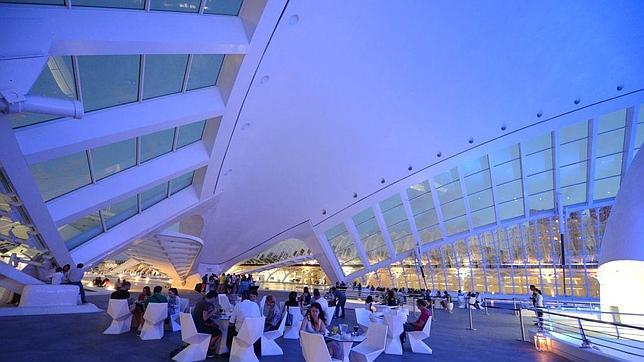 Guía para disfrutar de las noches de verano en la Ciudad de las Artes y las Ciencias de Valencia