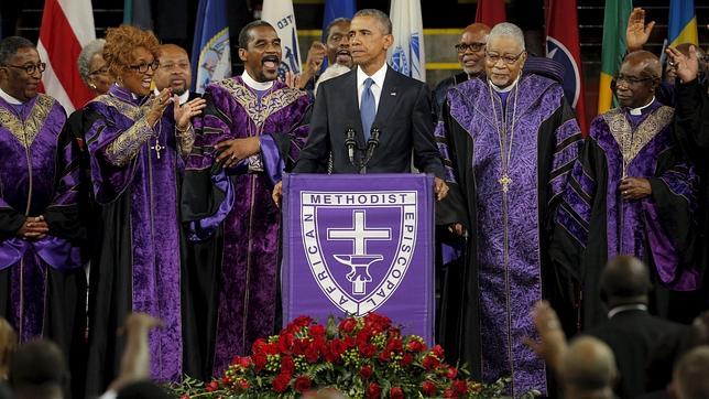 Barack Obama, en el funeral por las víctimas de Charleston