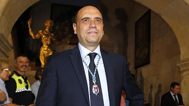 Gabriel Echávarri, alcalde de Alicante