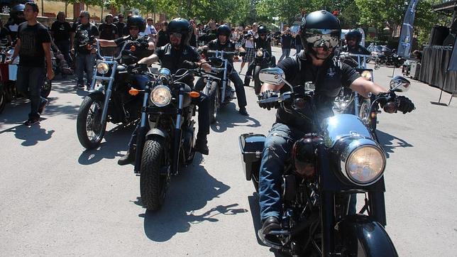 Los «SIN riders» ya recorren España en Harley con la DGT