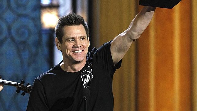 Jim Carrey estalla en Twitter contra una ley californiana que obliga a vacunar a los niños