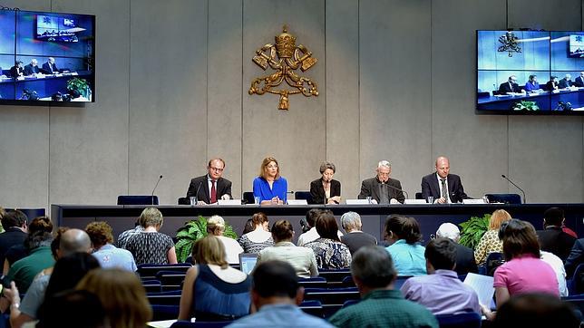 Naomi Klein en el Vaticano: «Los políticos deben leer la encíclica ecológica del Papa»