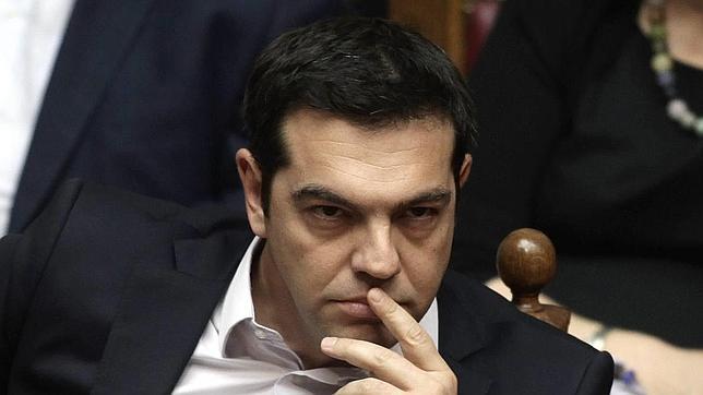 Tsipras mantiene el referendo y dice que tras su anuncio «han surgido mejores propuestas»