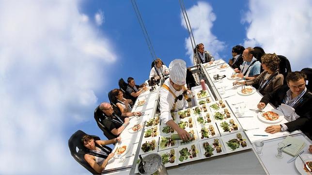 Cenas de lujo colgados a 70 metros de altura en la Costa Brava