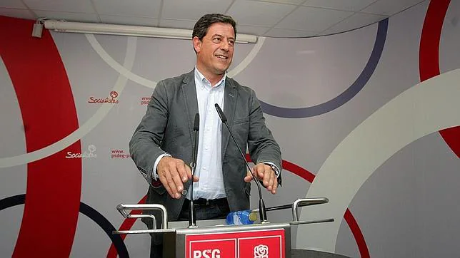 El líder de los socialistas gallegos, José Ramón Gómez Besteiro, imputado por concesión de licencias