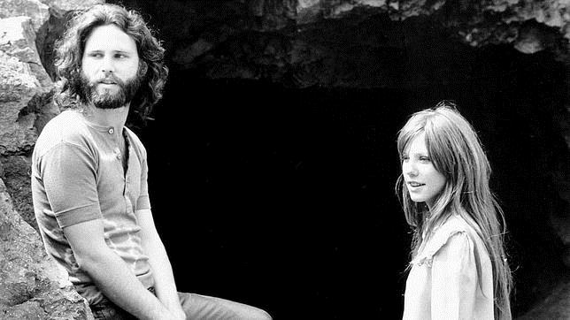 James Morrison junto a su pareja, Pamela Courson