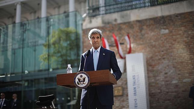 Kerry advierte de que el acuerdo nuclear con el Gobierno de Irán va con atraso