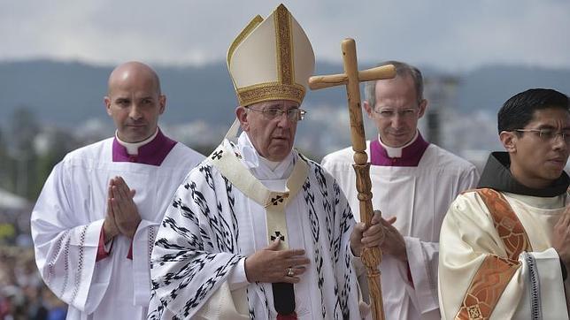El Papa Francisco preside una multitudinaria misa a cielo abierto en el Parque del Bicentenario en Quito (Ecuador)