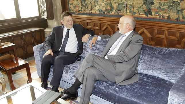 Imagen de la reunión entre Ximo Puig y Juan Roig en el Palau de la Generalitat